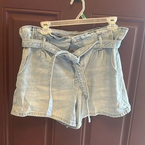 Women’s shorts size 12